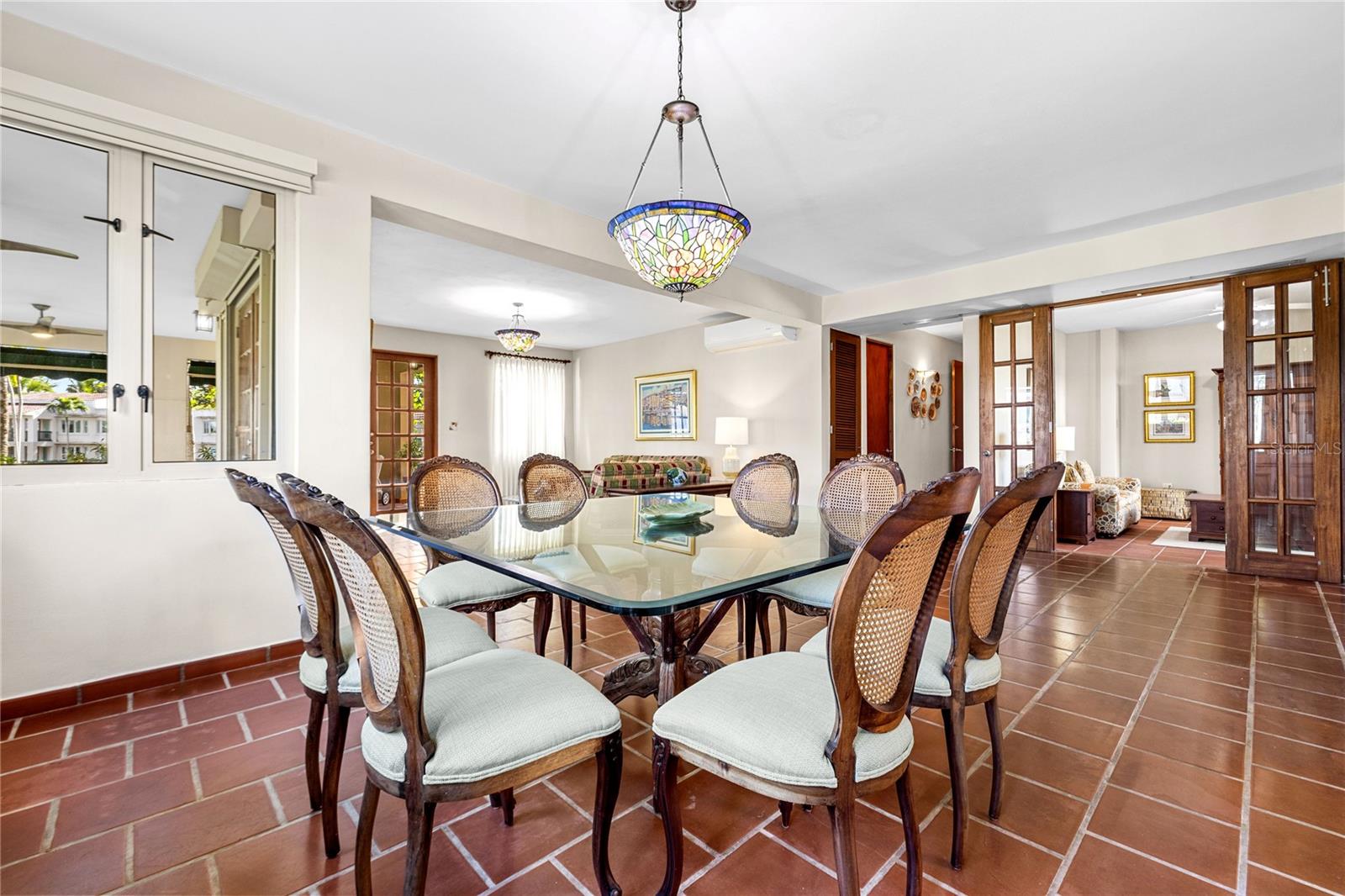 LAKE SIDE VILLAS - Residential