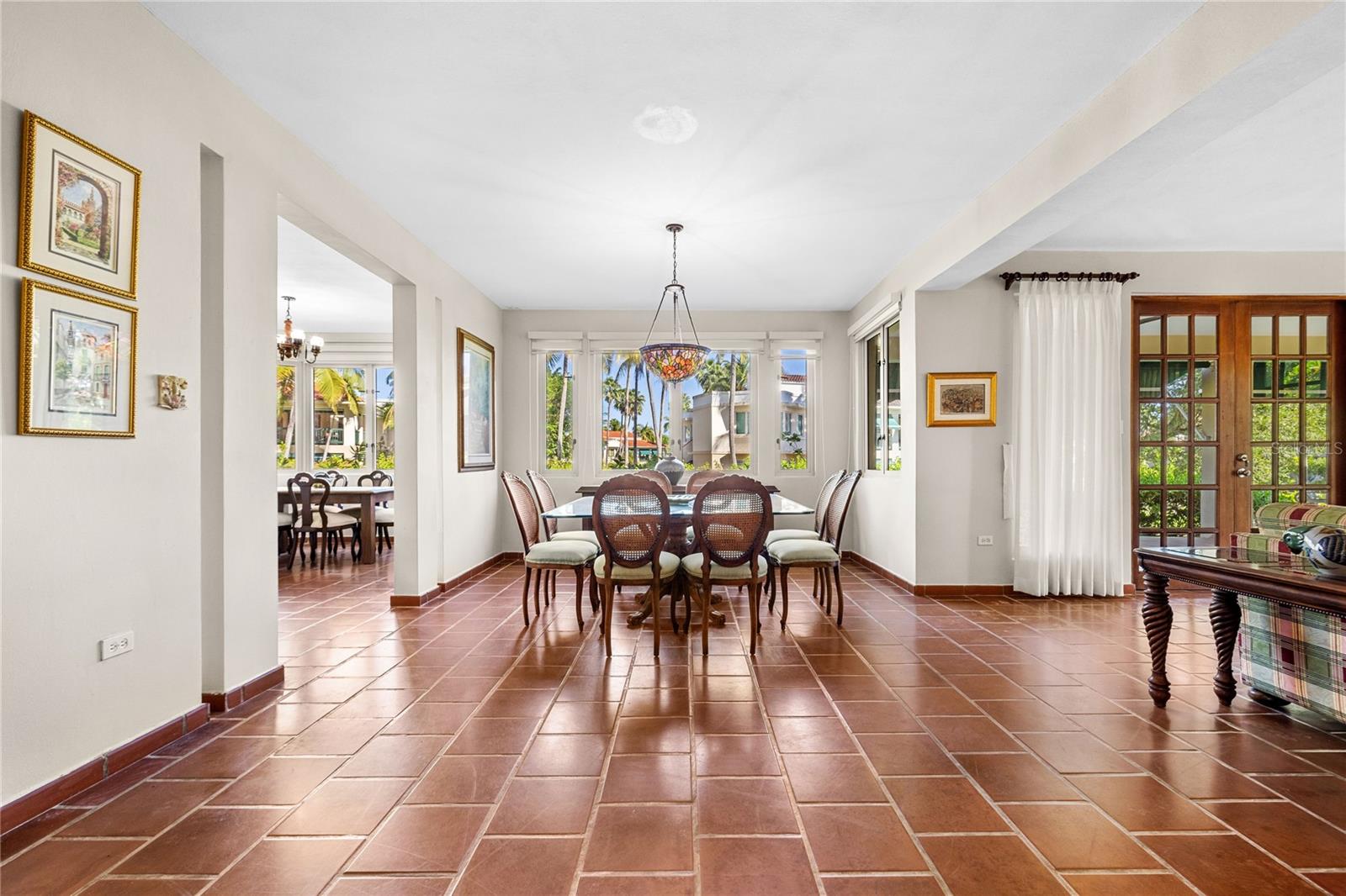 LAKE SIDE VILLAS - Residential