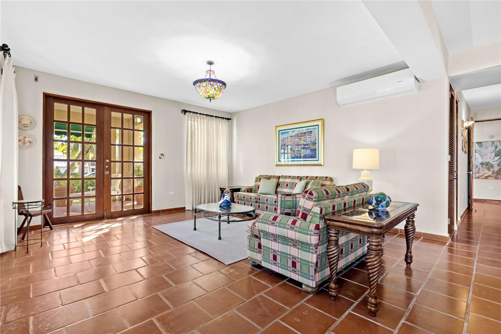 LAKE SIDE VILLAS - Residential