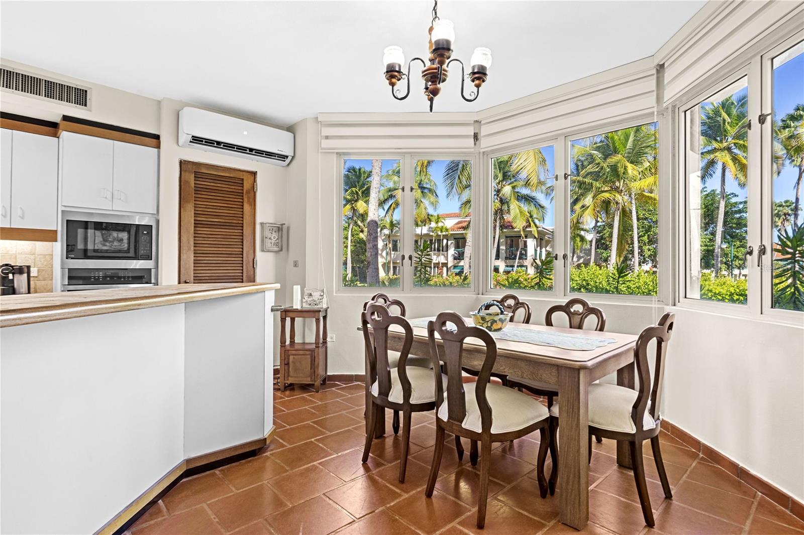 LAKE SIDE VILLAS - Residential