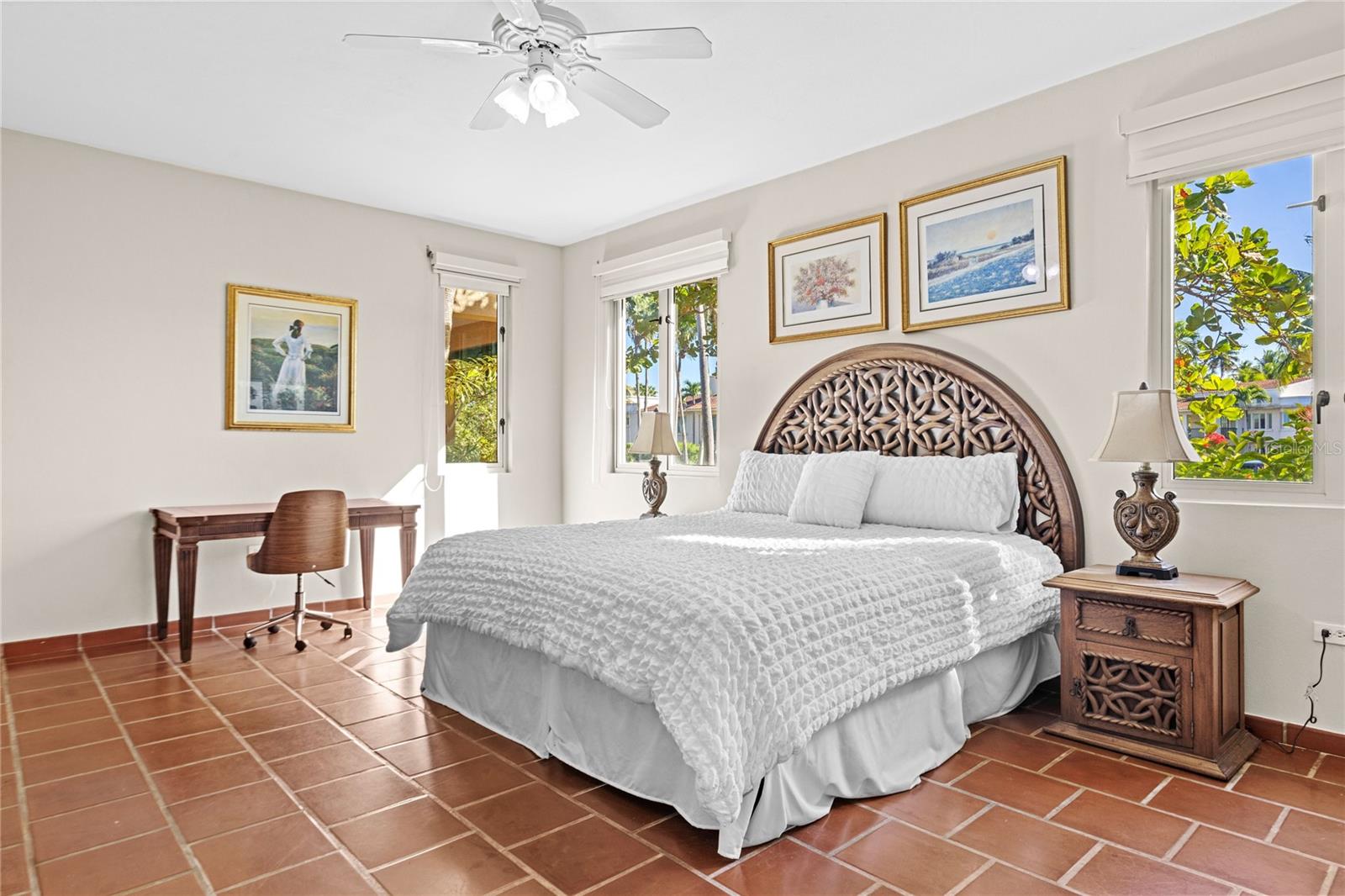 LAKE SIDE VILLAS - Residential