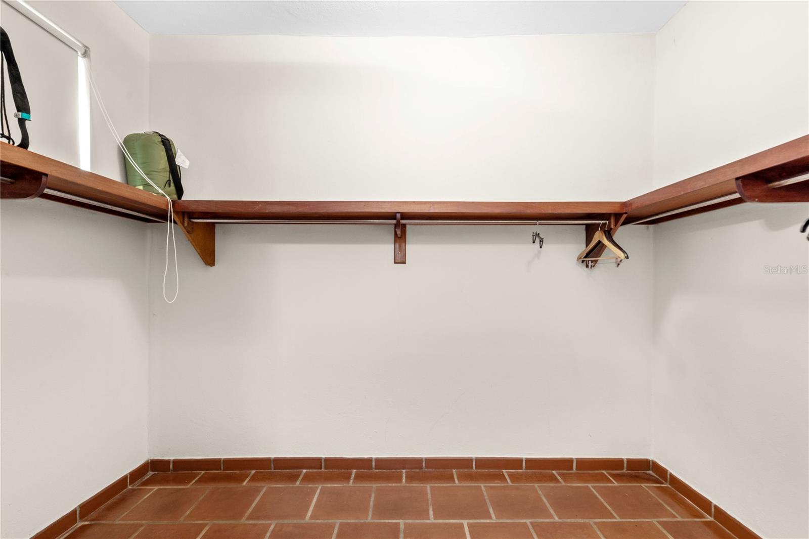 LAKE SIDE VILLAS - Residential