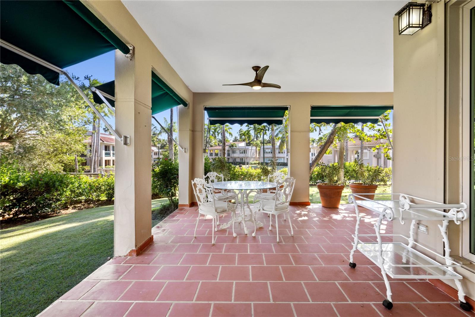 LAKE SIDE VILLAS - Residential