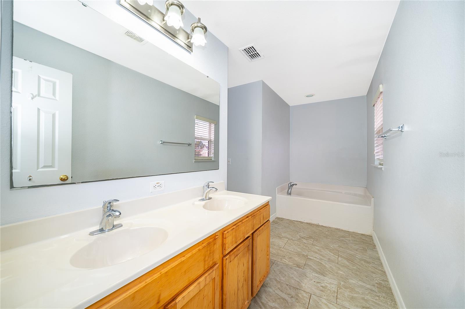 WETHERBEE LAKES SUB - Residential