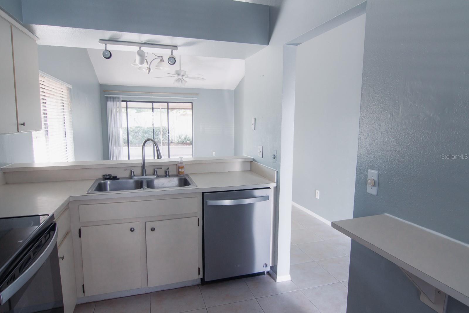 LAURELON VILLAGE OF MEADOWOOD - Residential