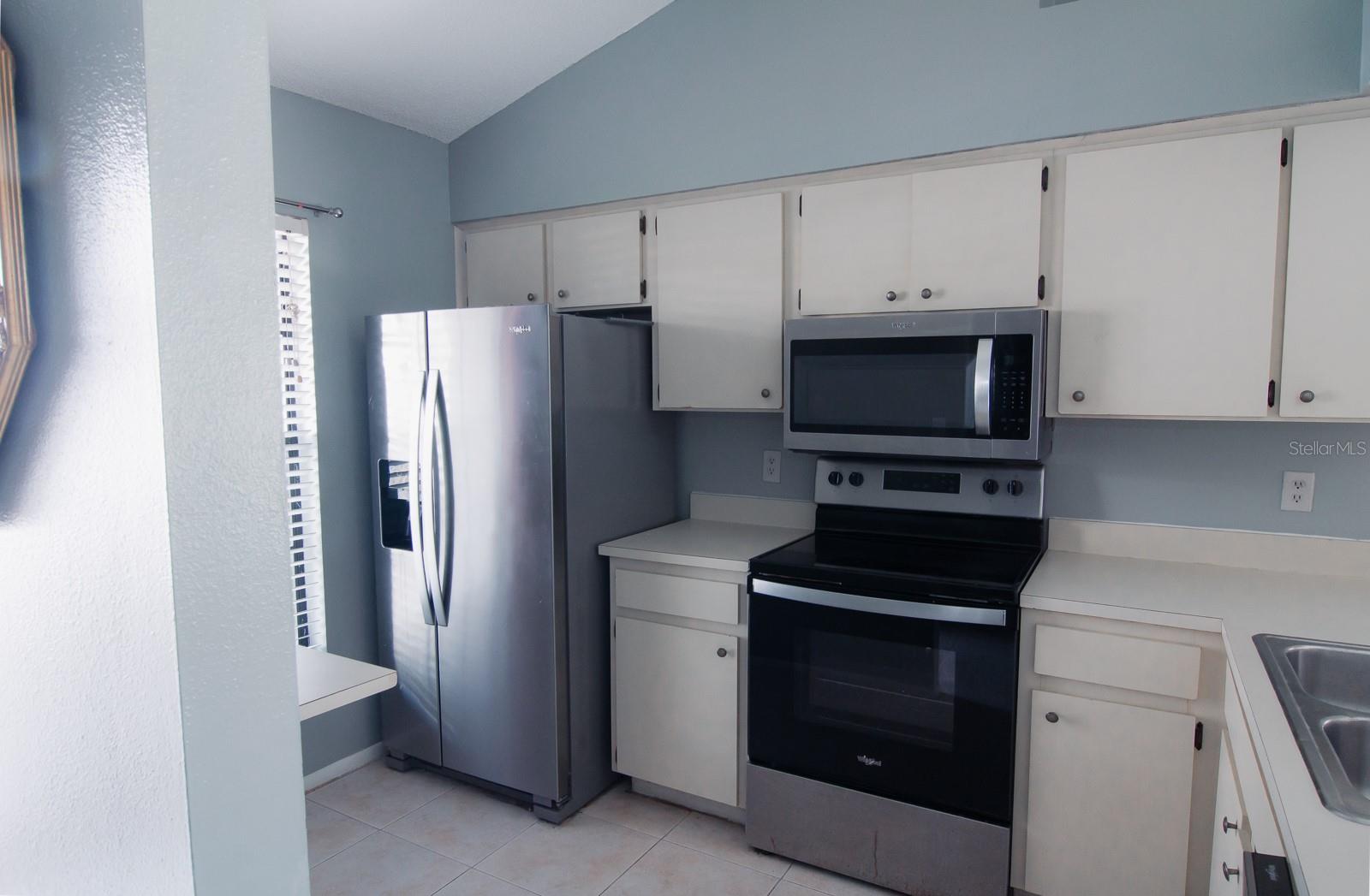 LAURELON VILLAGE OF MEADOWOOD - Residential