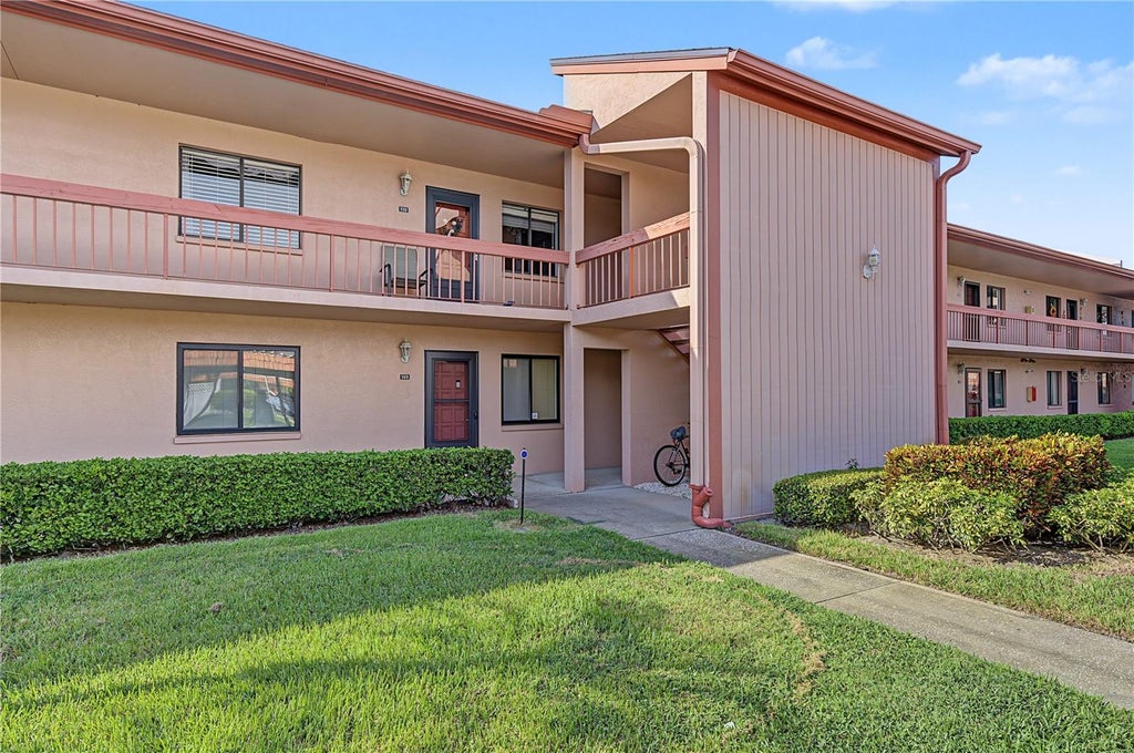 Photo of 110 Lakeside Court #110, Oldsmar, FL 34677 (MLS # TB8554398)