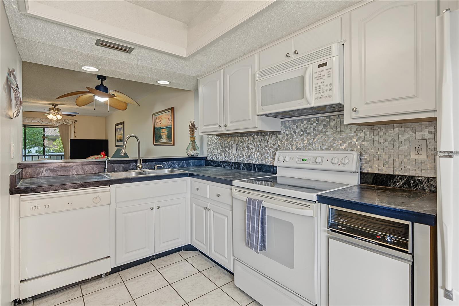 110 LAKESIDE COURT 110