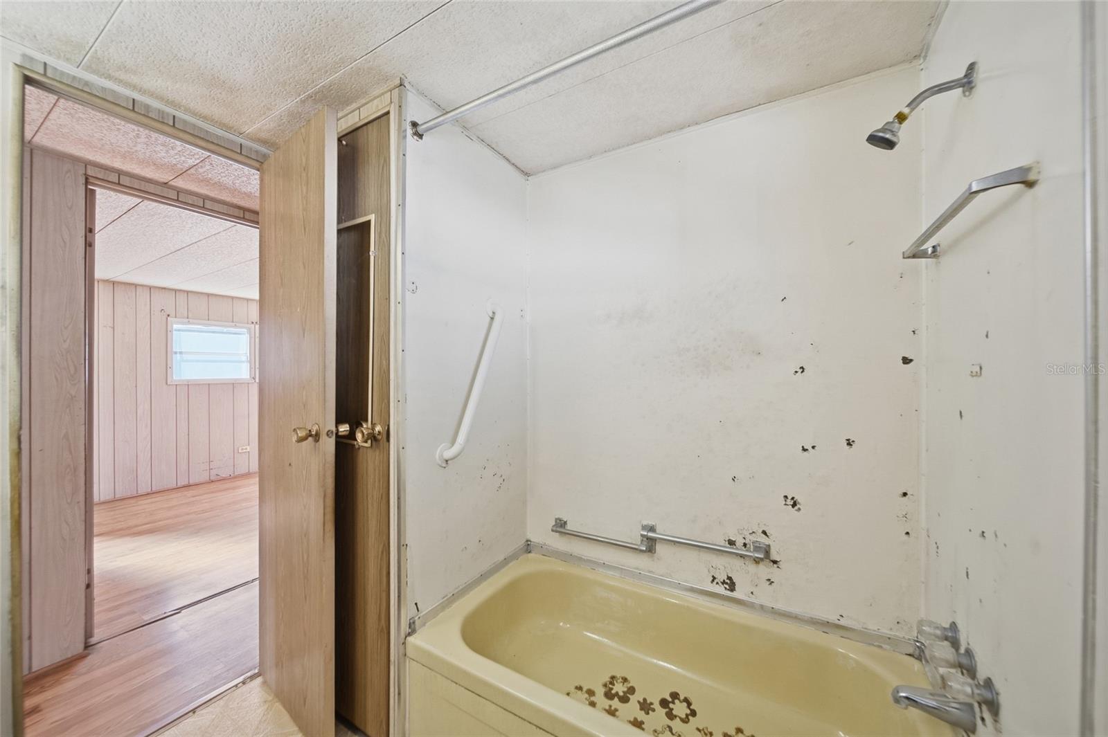 MELODY GARDENS MOBILE HOME PARK UNREC - Residential