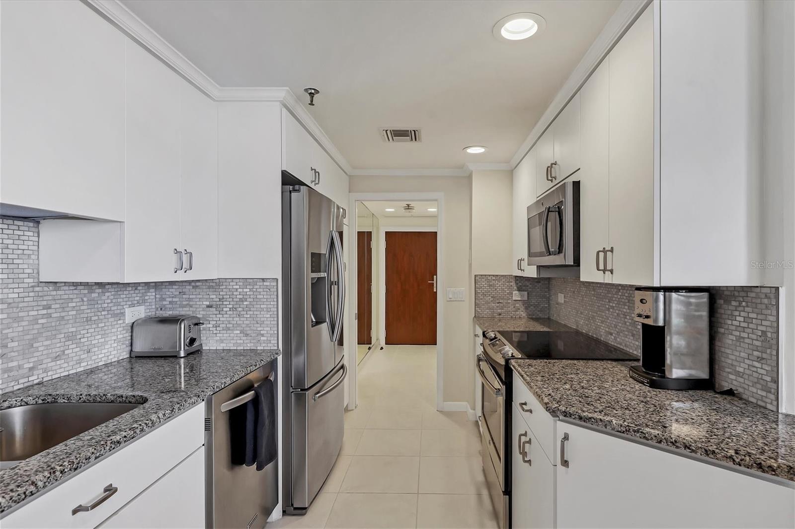 PROMENADE - Residential Lease