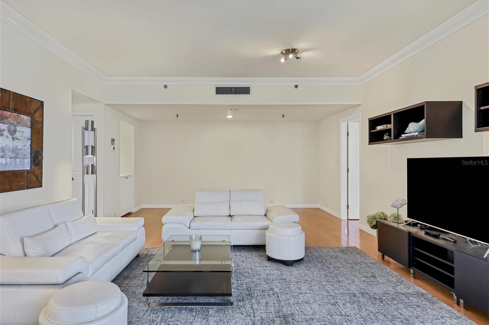 PROMENADE - Residential Lease