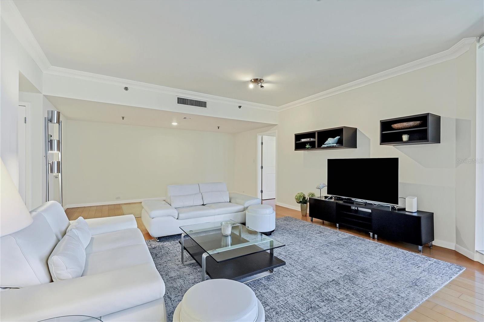 PROMENADE - Residential Lease