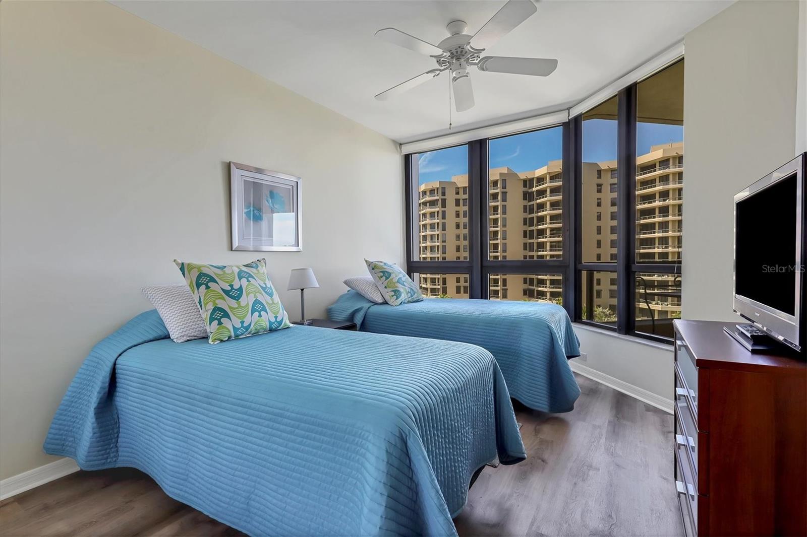 PROMENADE - Residential Lease