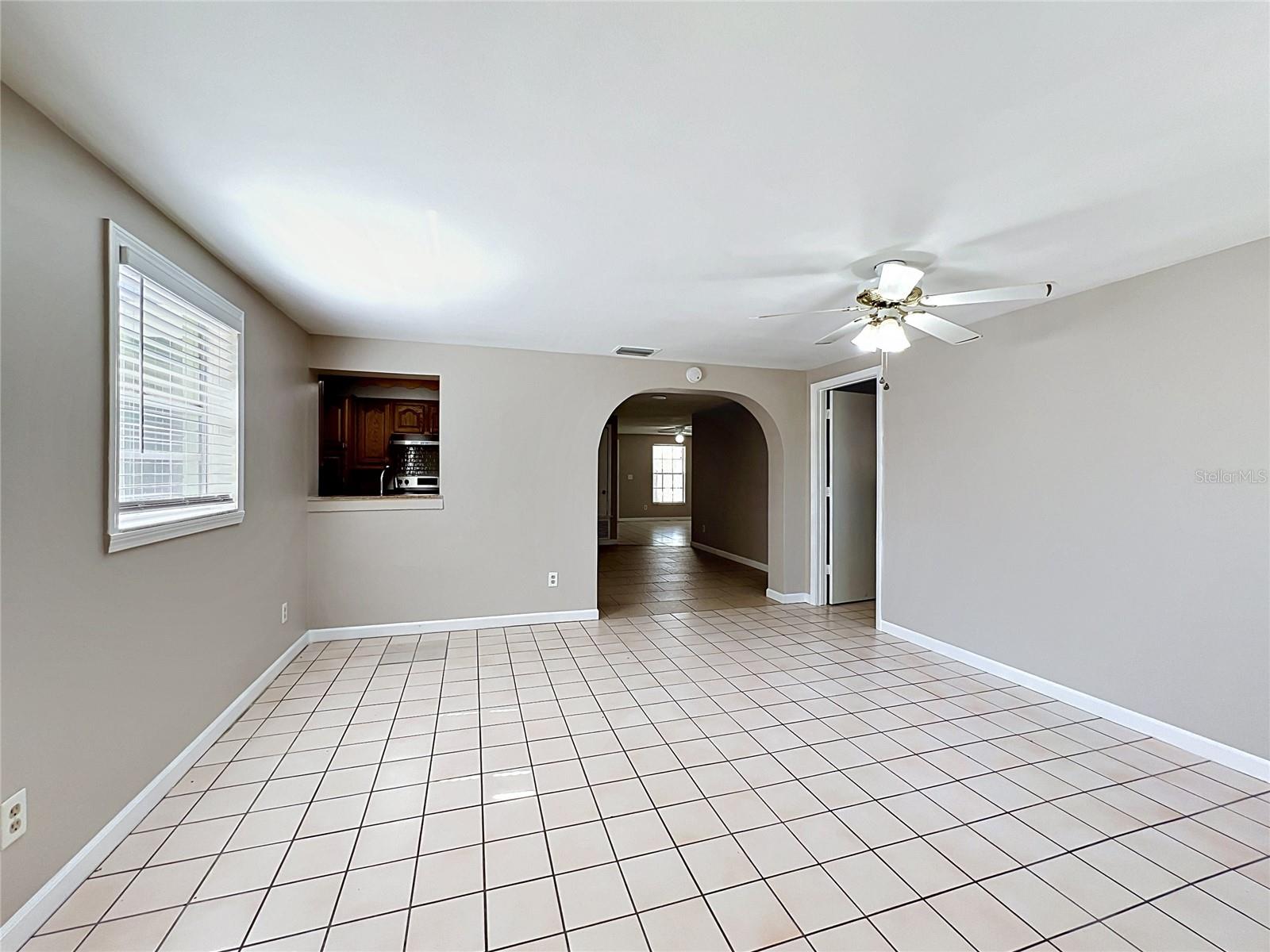 BRANDON VALRICO HILLS ESTATES SUB - Residential
