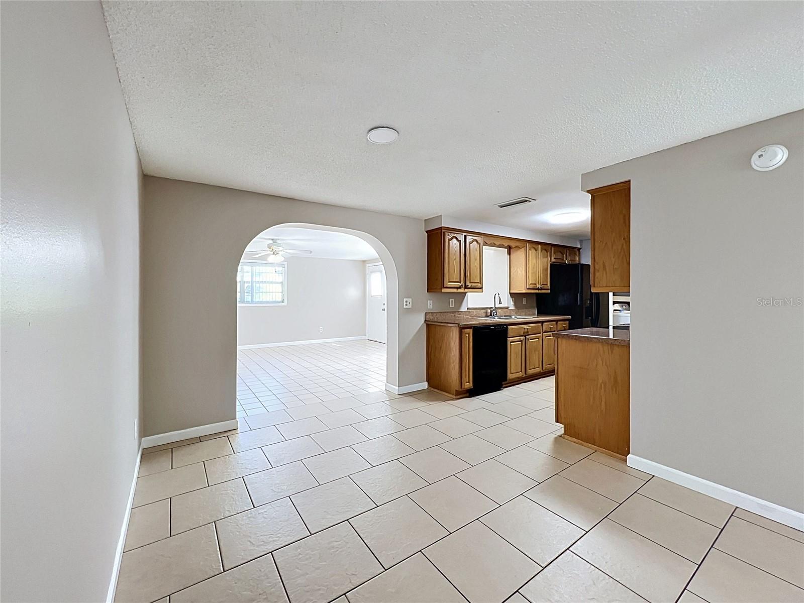BRANDON VALRICO HILLS ESTATES SUB - Residential
