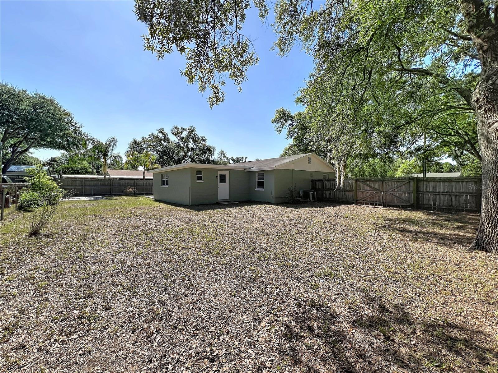 BRANDON VALRICO HILLS ESTATES SUB - Residential