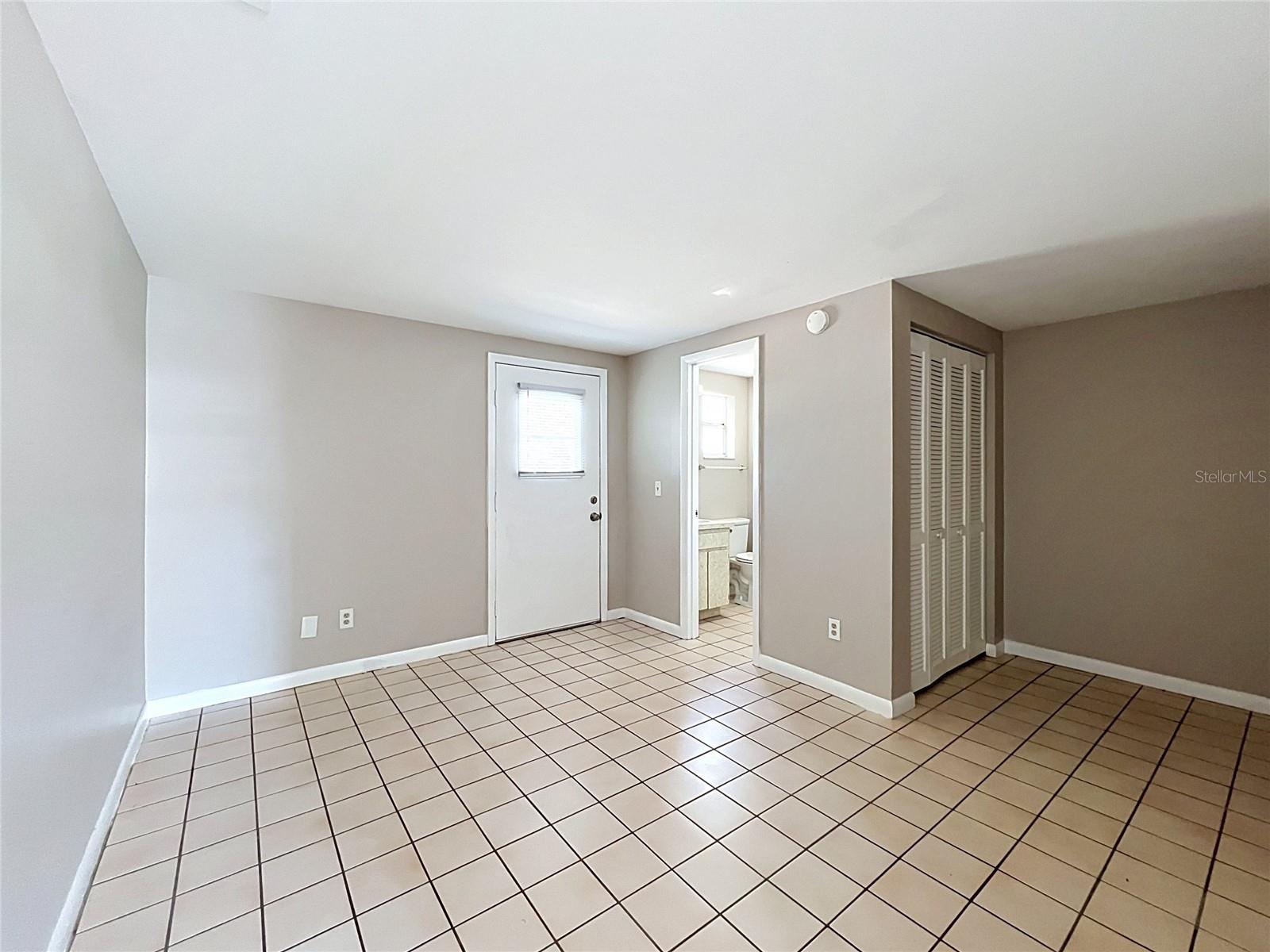BRANDON VALRICO HILLS ESTATES SUB - Residential