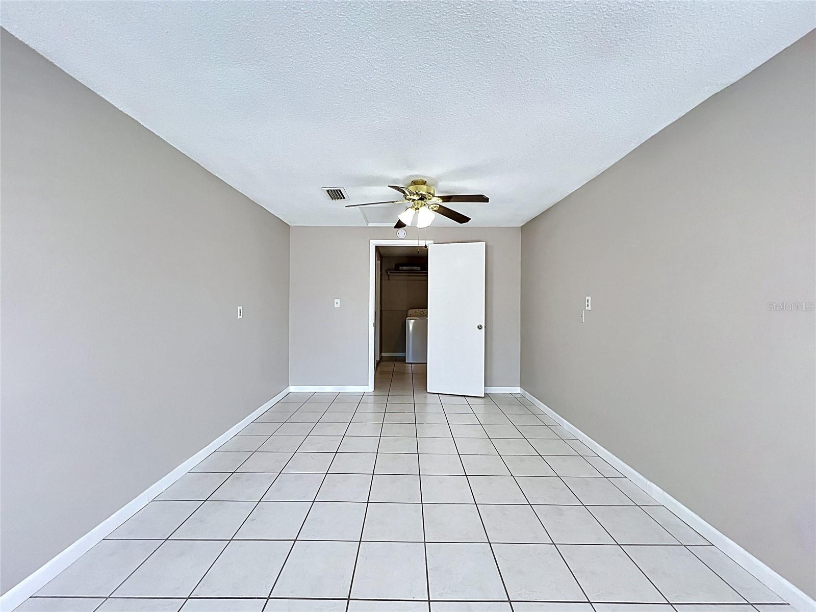 BRANDON VALRICO HILLS ESTATES SUB - Residential