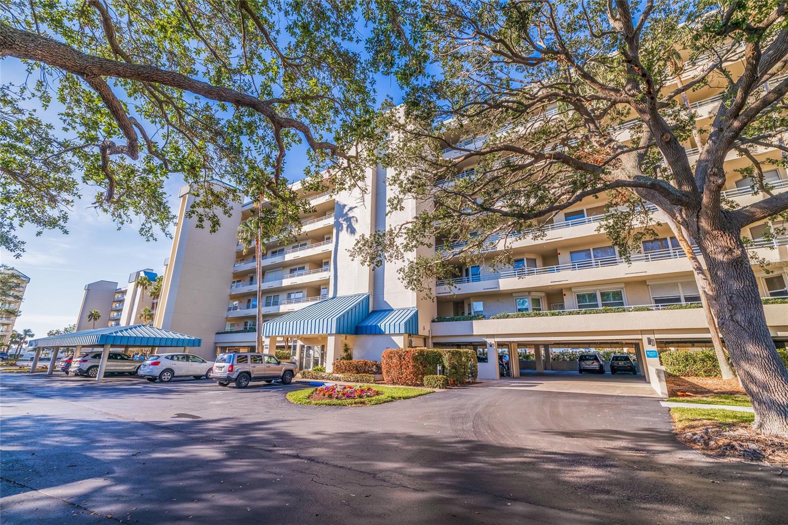 HARBOURSIDE CONDO - Residential