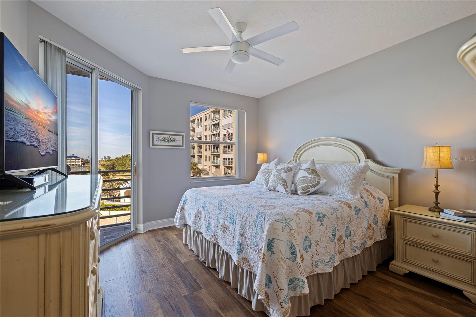 HARBOURSIDE CONDO - Residential