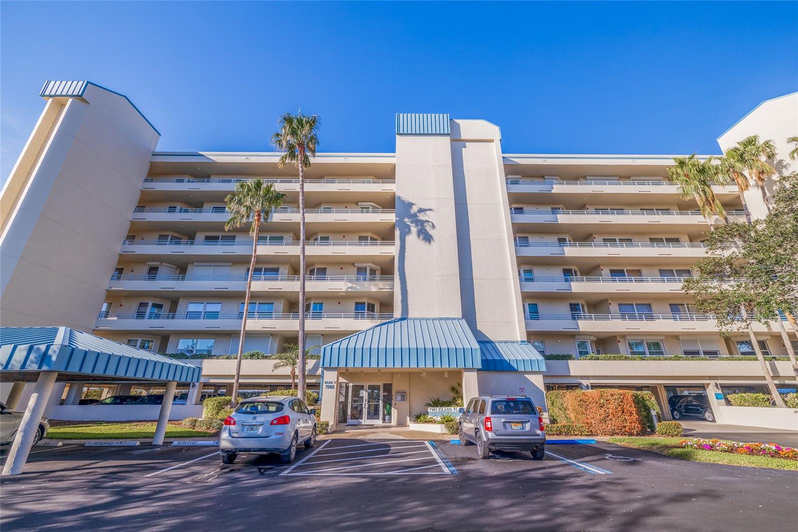 HARBOURSIDE CONDO - Residential