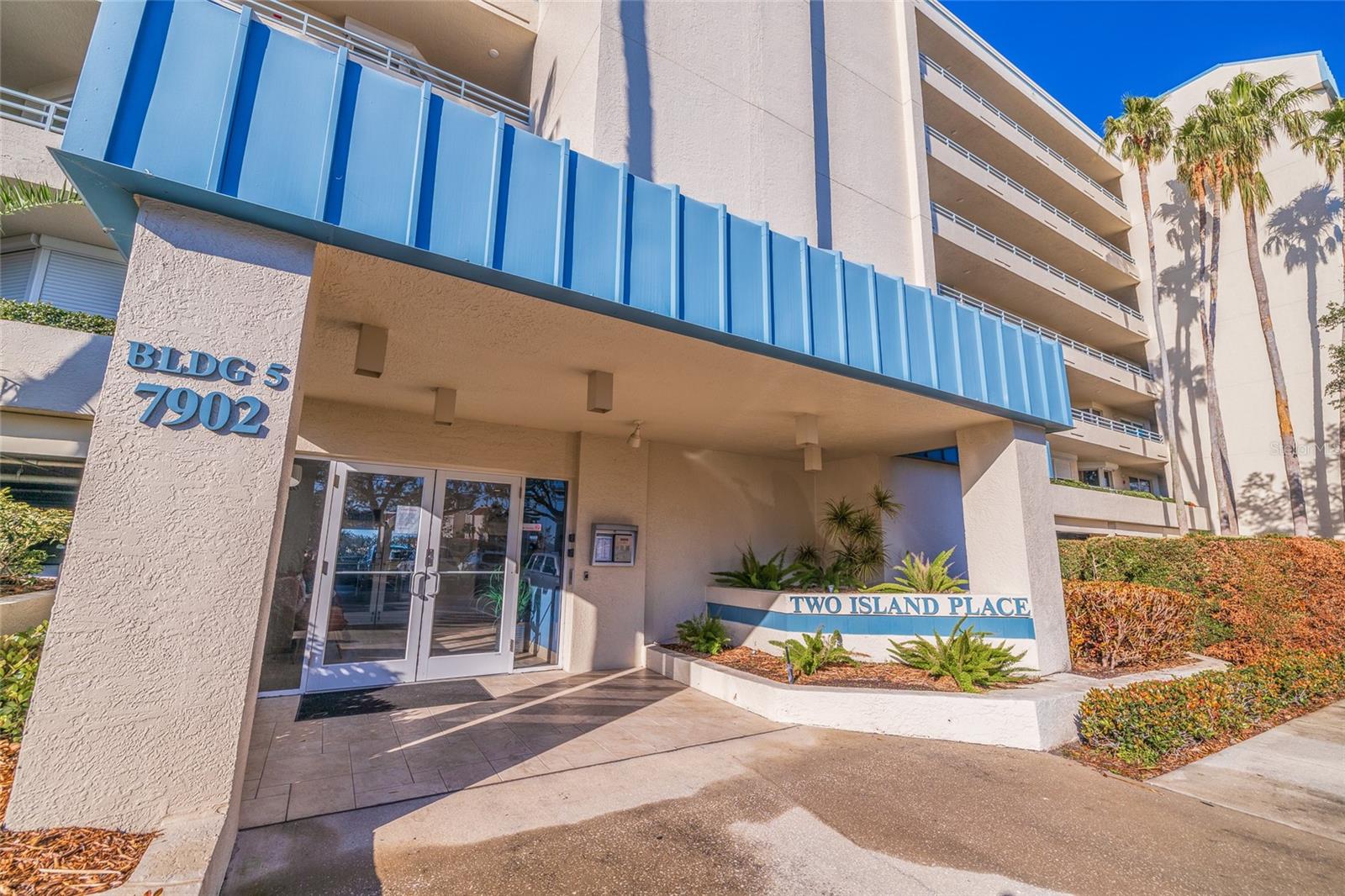 HARBOURSIDE CONDO - Residential