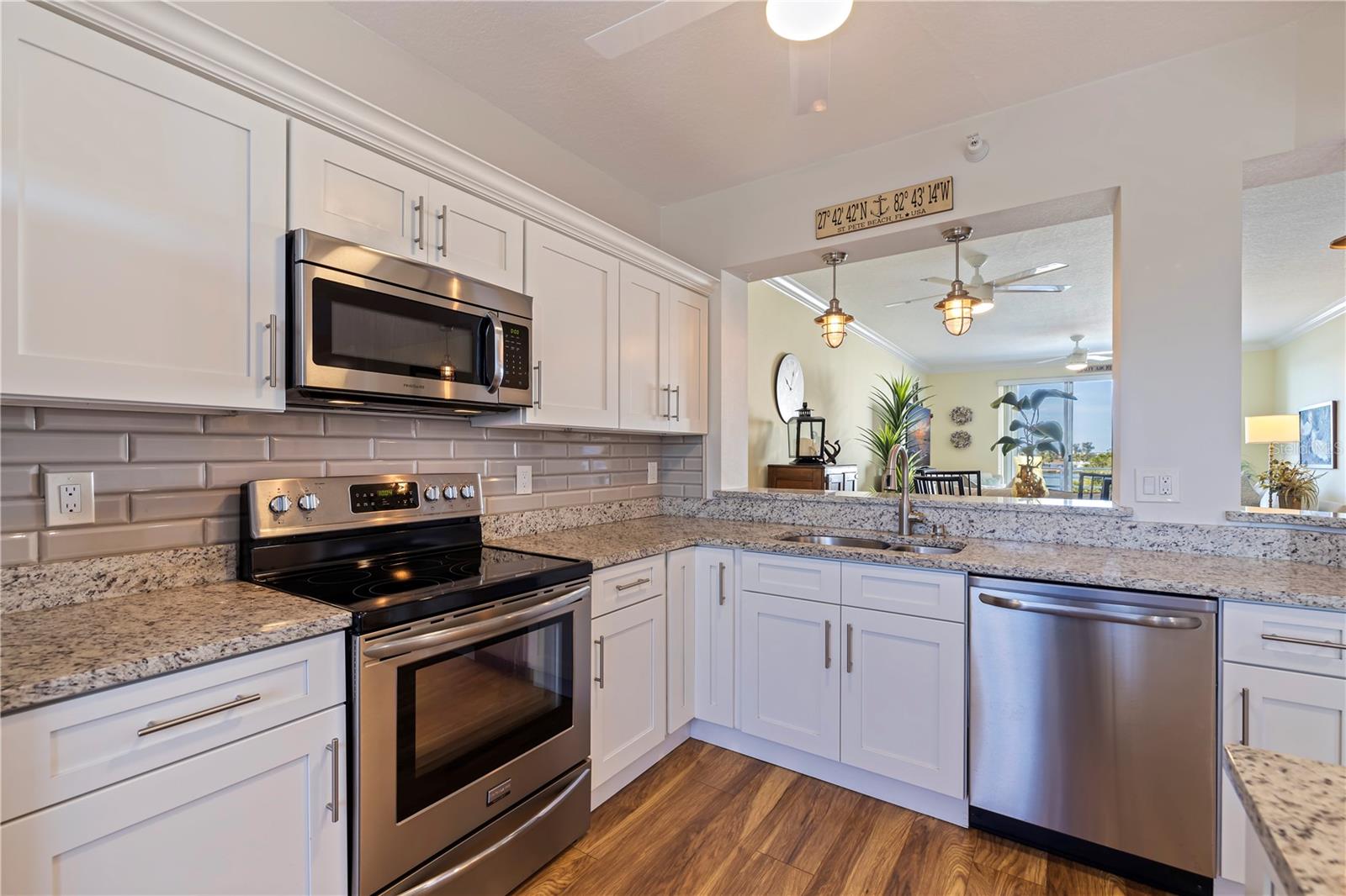 HARBOURSIDE CONDO - Residential