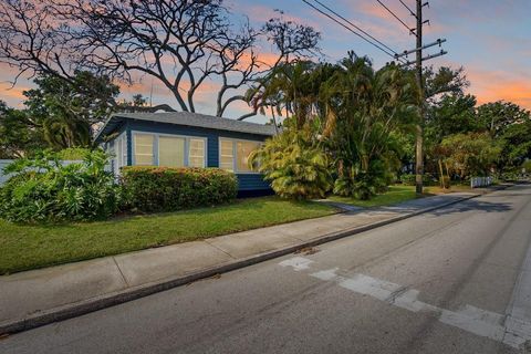 Photo of 1200 22nd Avenue N, St Petersburg, FL 33704 (MLS # TB8491959)