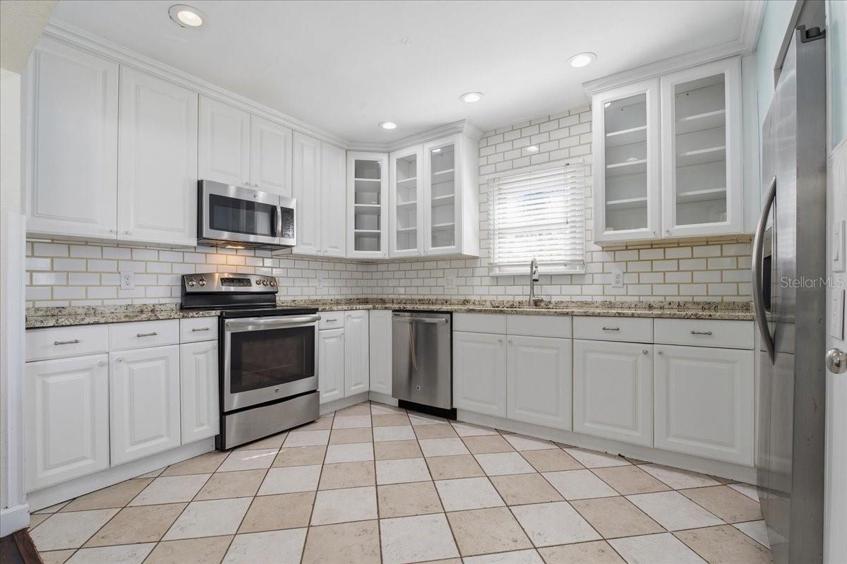 EUCLID GROVE - Residential