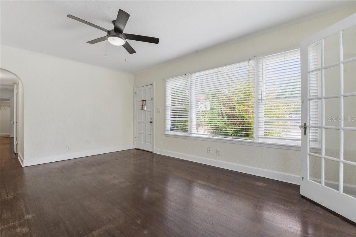 EUCLID GROVE - Residential