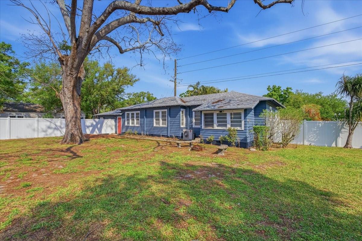 EUCLID GROVE - Residential