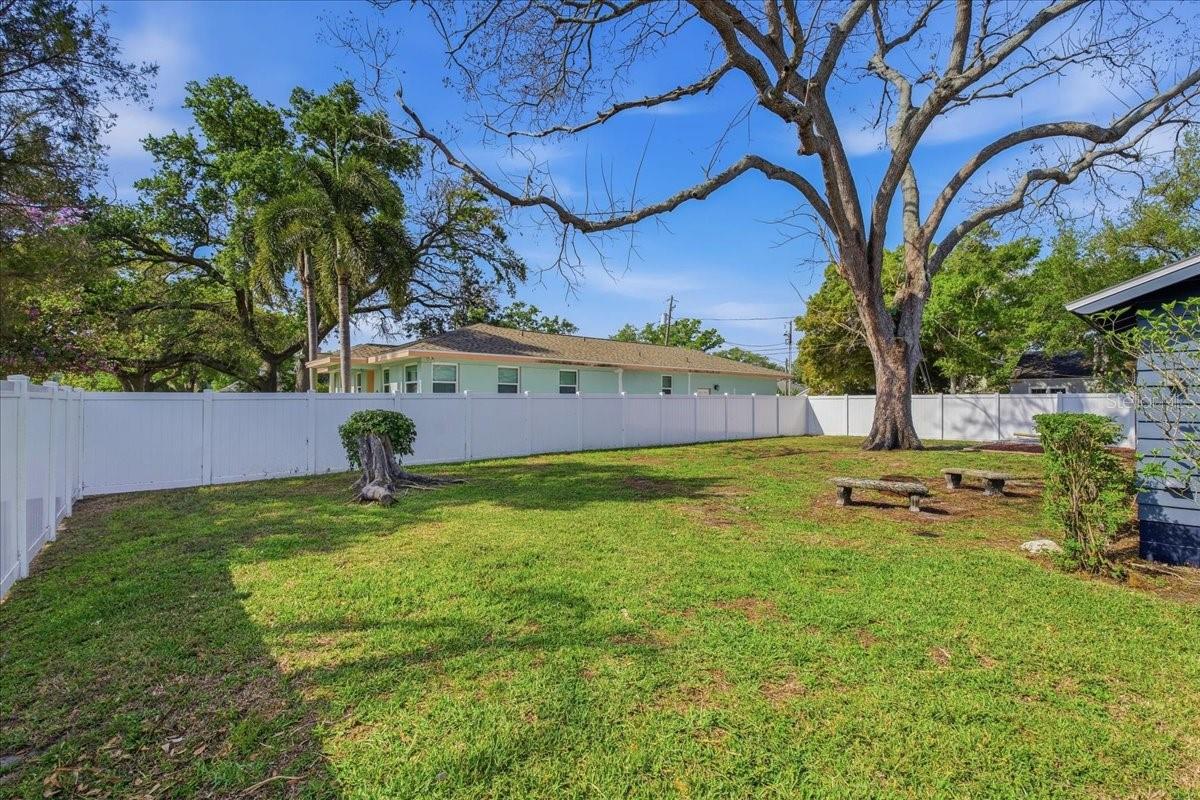 EUCLID GROVE - Residential