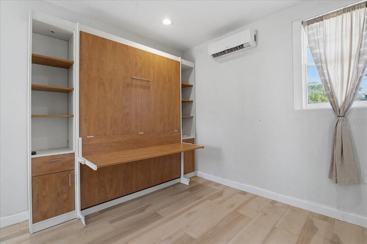 EUCLID GROVE - Residential