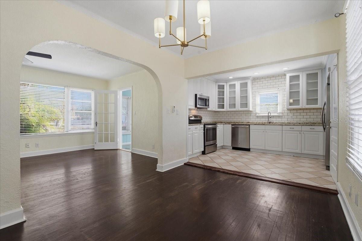 EUCLID GROVE - Residential