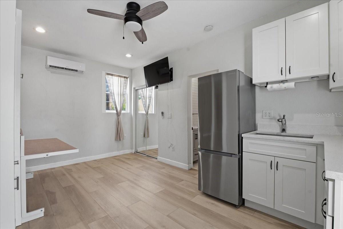 EUCLID GROVE - Residential