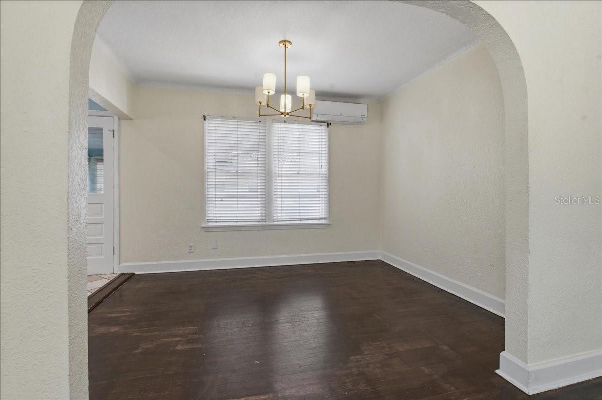 EUCLID GROVE - Residential