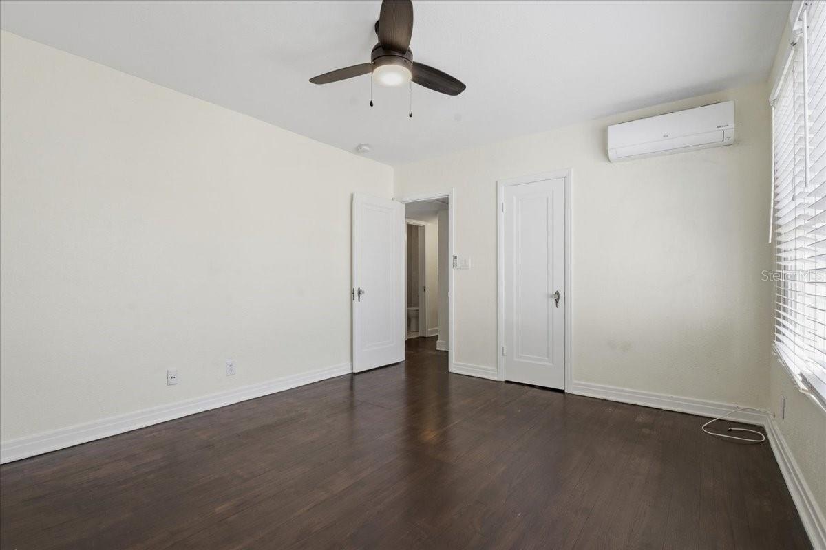 EUCLID GROVE - Residential