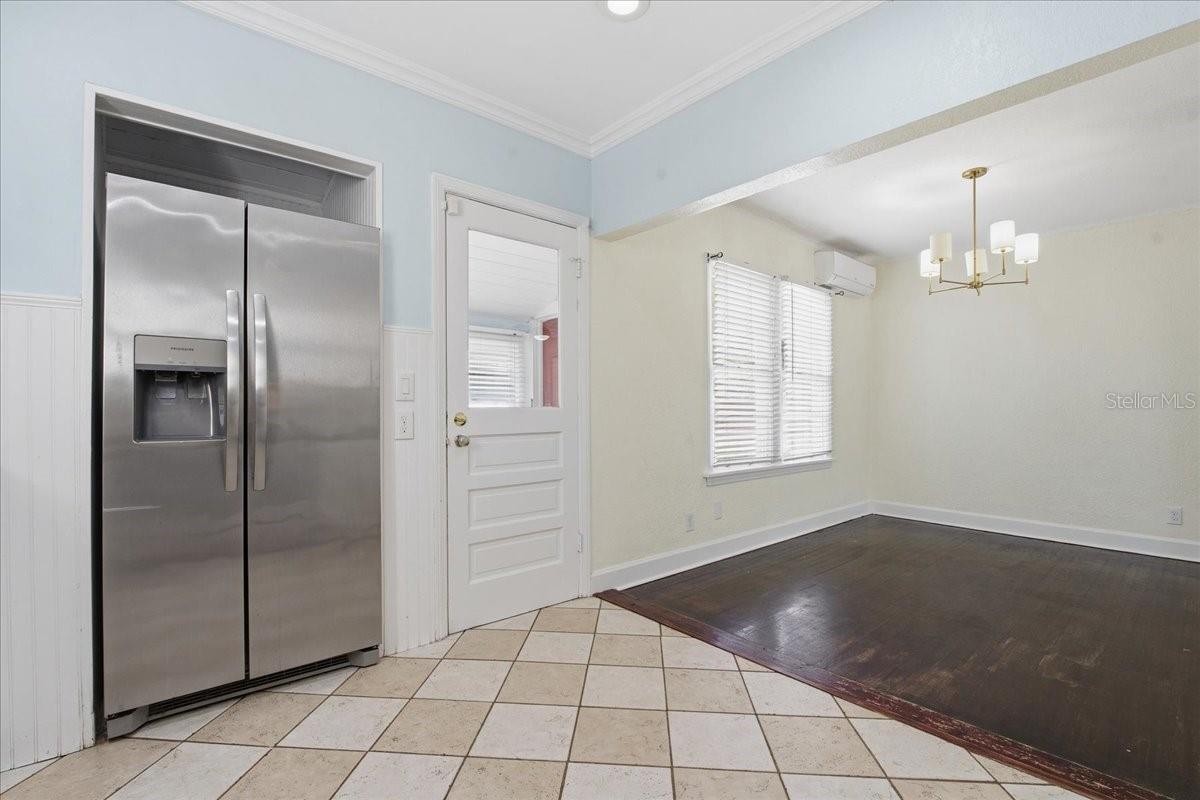 EUCLID GROVE - Residential