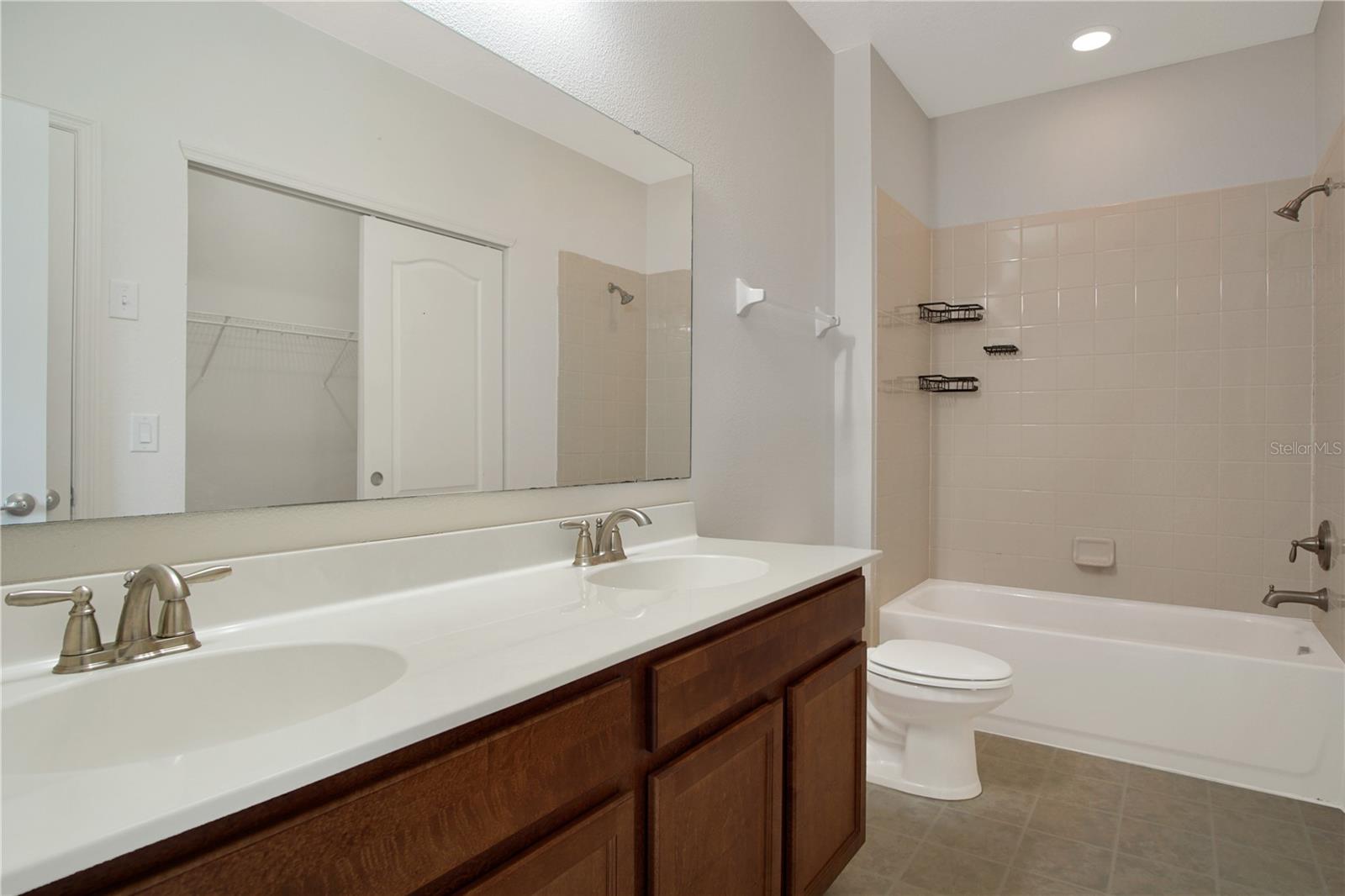 TUSCANY PRESERVE PH 03 - Residential Lease