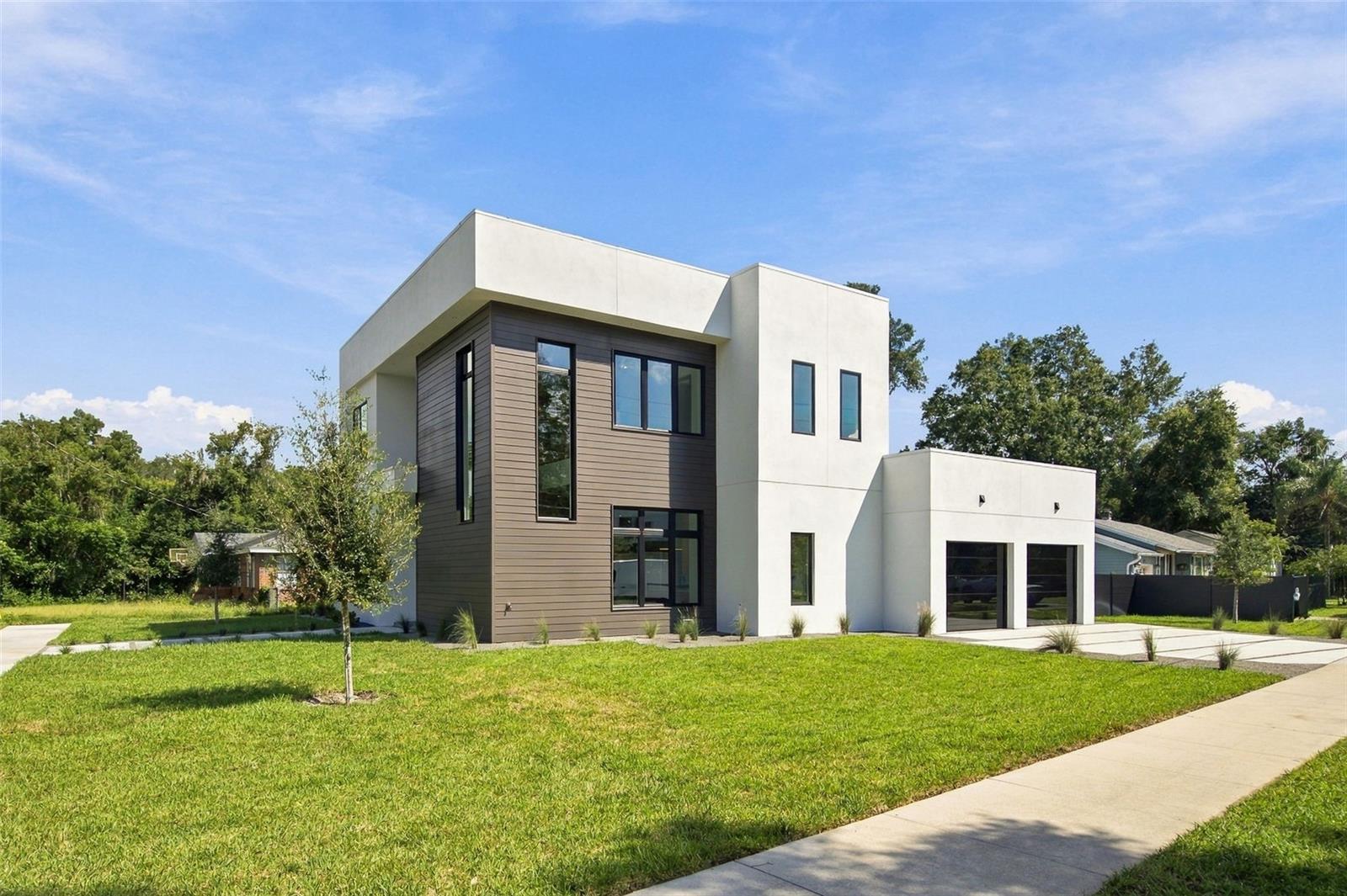 541 BUCKMINSTER CIRCLE