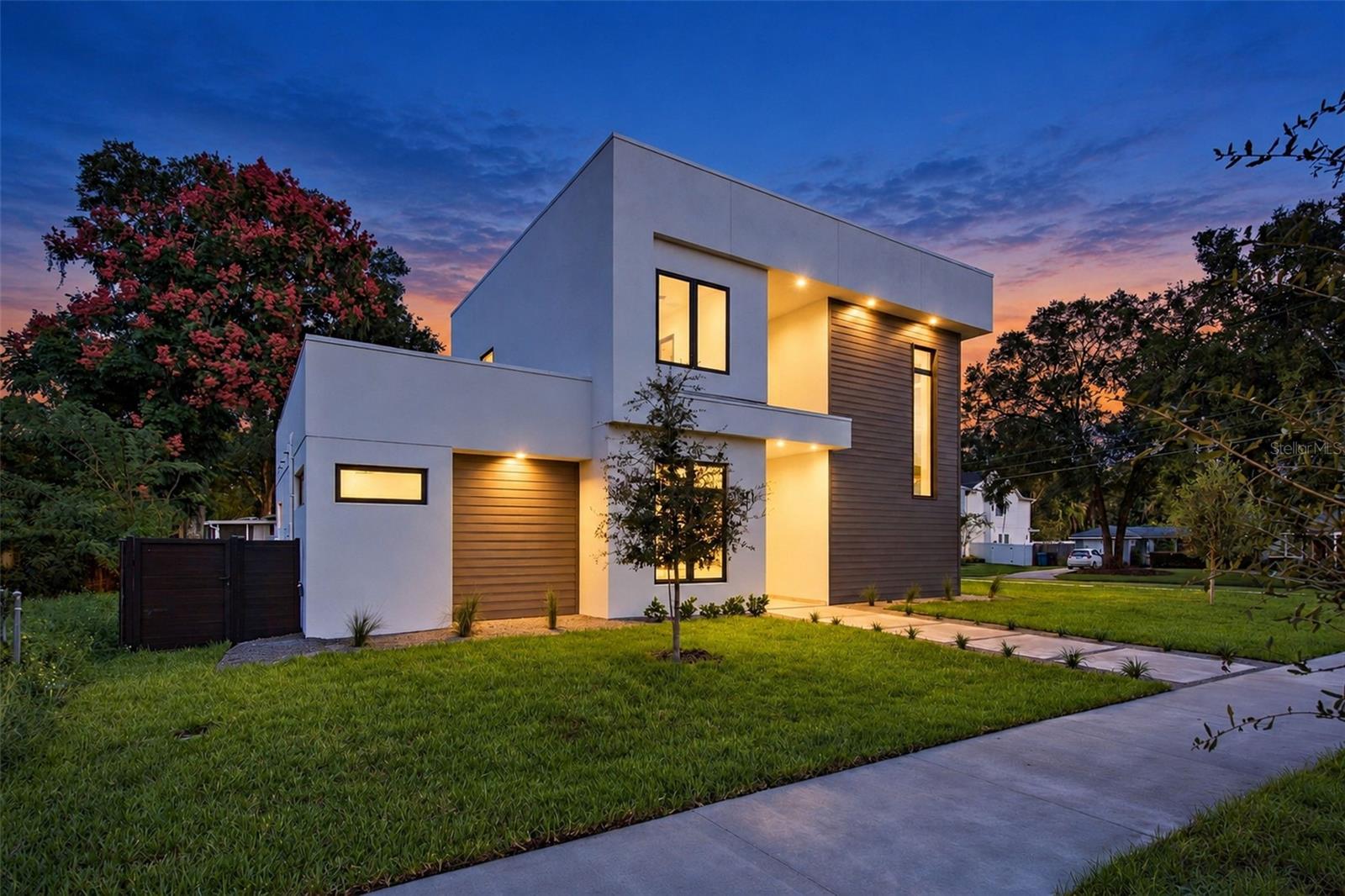 541 BUCKMINSTER CIRCLE