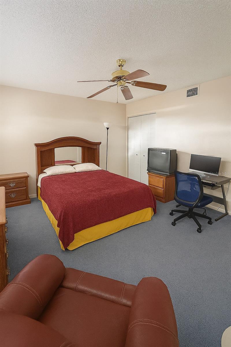 BRETTON WOODS - Residential
