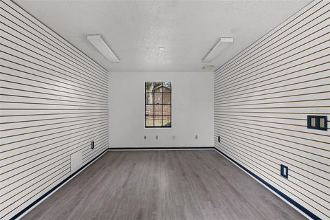 Tiny photo for 697 E Anderson Road, Groveland, FL 34736 (MLS # G5102119)