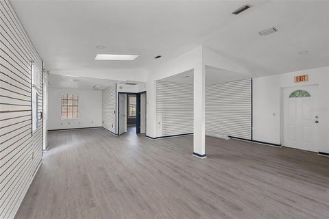 Tiny photo for 697 E Anderson Road, Groveland, FL 34736 (MLS # G5102119)