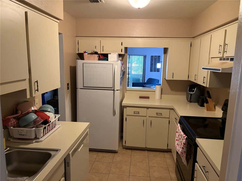 Photo of 821 Sleepy Harbour Drive, Ocoee, FL 34761 (MLS # O6427602)