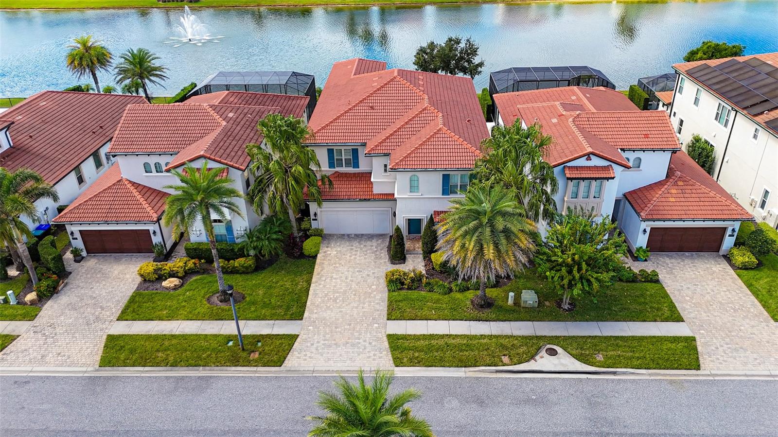 ROYAL CYPRESS PRESERVE - Residential