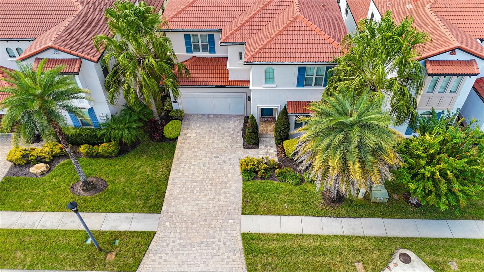 ROYAL CYPRESS PRESERVE - Residential