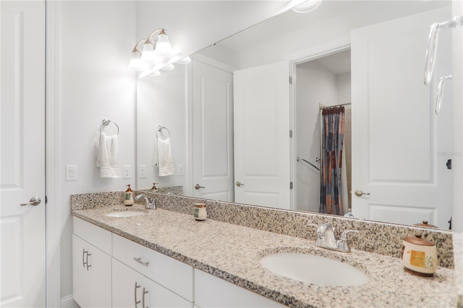 ROYAL CYPRESS PRESERVE - Residential