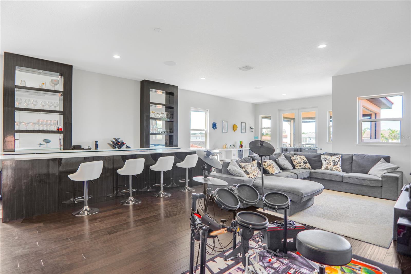 ROYAL CYPRESS PRESERVE - Residential