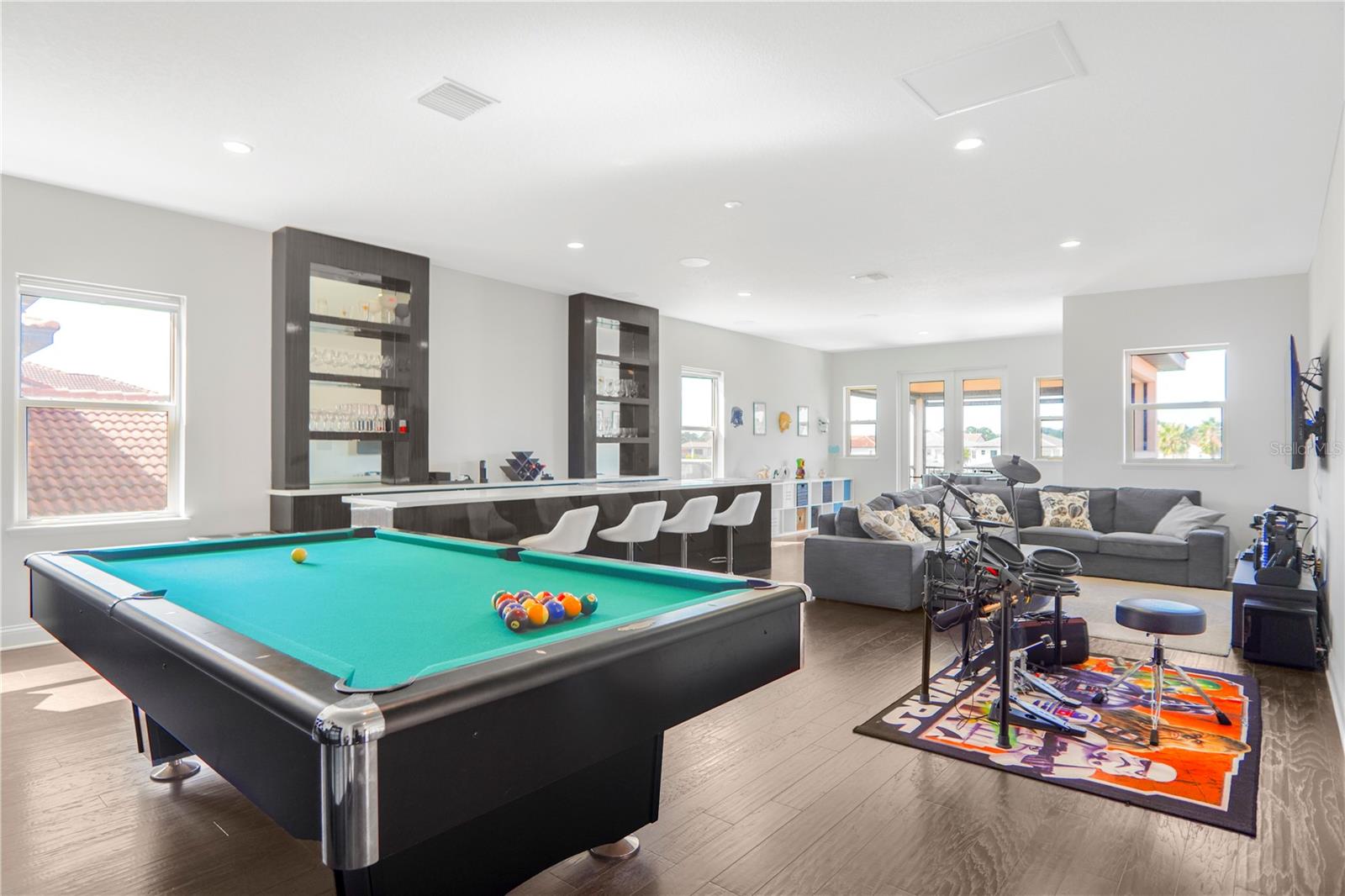 ROYAL CYPRESS PRESERVE - Residential